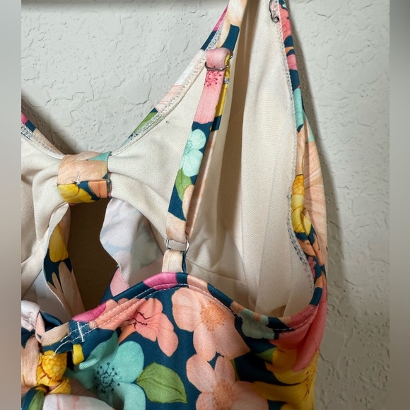 Hurley Floral Cutout One Piece Swimsuit Size XL - Picture 6 of 8